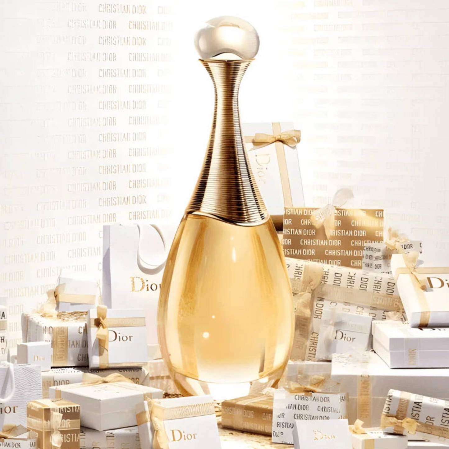 ZAPLAŤ ZA 1 A ZÍSKEJTE 4! Exkluzivní sada prémiových dámských parfémů: Good Girl, La Vie Est Belle, Lancôme Idôle a J’adore (parfémová voda, každý po 100 ml)